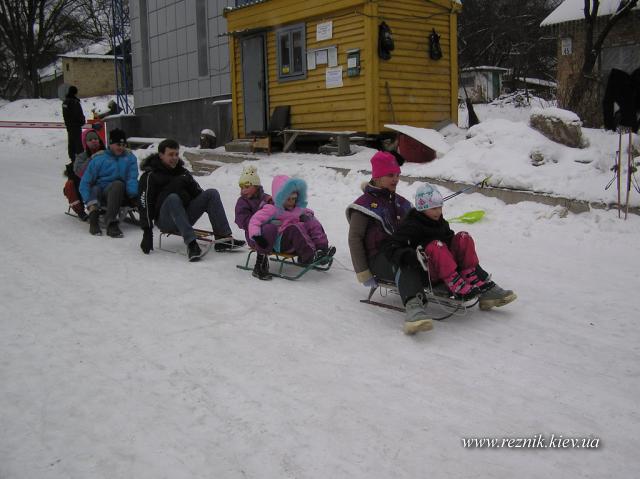 Наш паровоз вперед летит!
