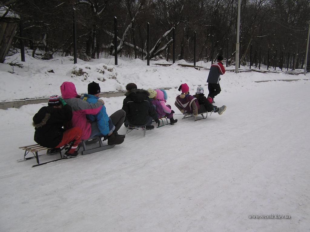 Наш паровоз вперед летит!