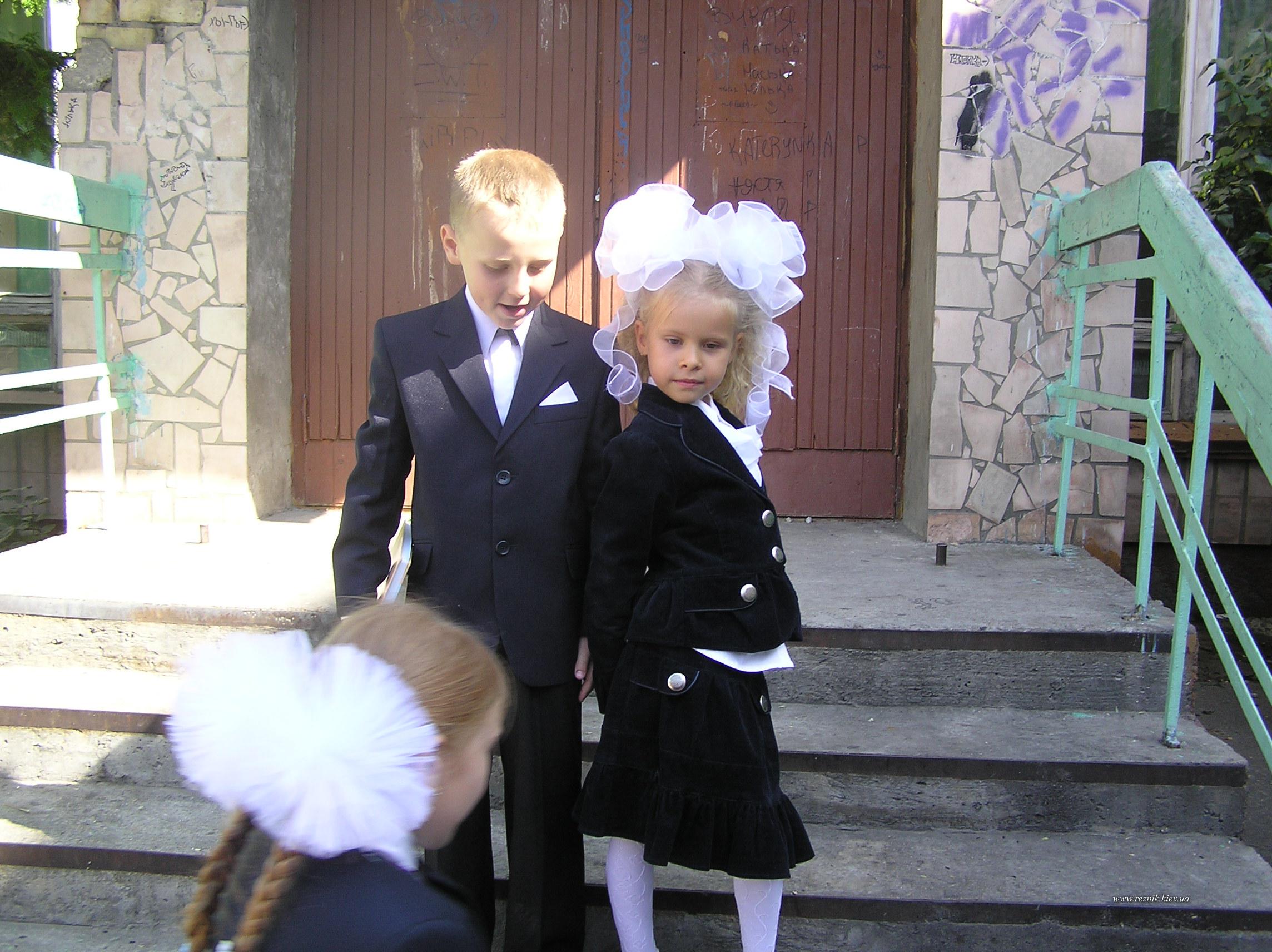 Показ школьных мод