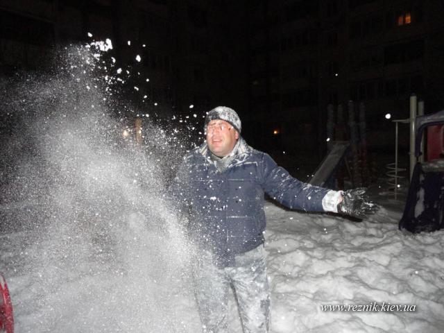 Для него этот снег имеет особую ценность :)